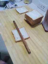 美味的面包鸡肉卷做法图解3)