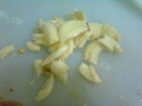 美味的芹菜虾仁做法图解2)