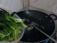 美美厨房之莴笋炒肉做法图解8)