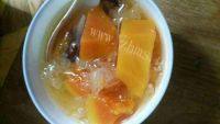 很有食欲的银耳木瓜糖水