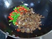 萝卜干炒腊肉做法图解5)