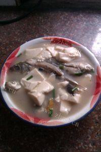 好吃的豆腐鲫鱼汤做法图解10)