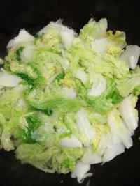 喷香的白菜炖冻豆腐做法图解2)