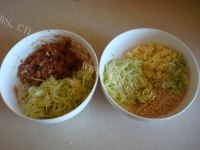 美味的西葫芦煎饺做法图解6)