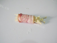 家常菜金针菇培根卷做法图解4)