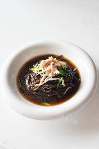 鸡丝蕨根粉