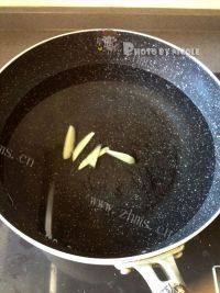 美味的蛤蜊汤做法图解4)