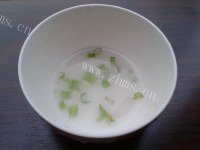 质嫩爽口的糖醋白菜做法图解3)