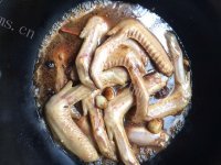 美味的红烧鸭翅做法图解11)