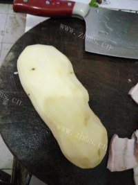 美味的孜然土豆条做法图解1)