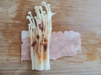 美味的培根金针菇卷的做法图解五