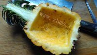 美味的菠虾仁萝炒饭做法图解3)