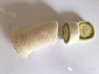 香甜牛油果香蕉土司卷做法图解8)