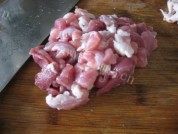 青椒炒肉做法图解2)