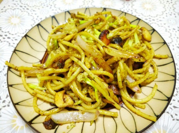 青酱意大利面
