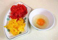 家常菜彩椒炒鸡蛋做法图解2)