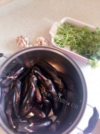 喷香的蒜茄子做法图解1)