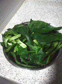口舌生香的蒜蓉菠菜做法图解1)