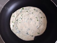 葱油饼做法图解7)