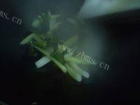 简易的腊肉炒芥兰做法图解9)