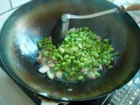 家常菜青椒毛豆炒肉丝做法图解12)