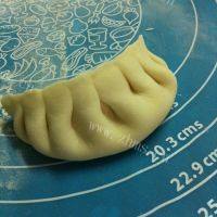 「手工美食」灌汤锅贴做法图解7)