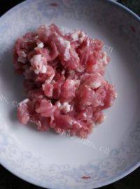 自制高笋炒肉做法图解2)