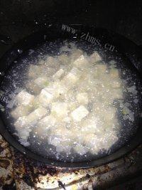 家常海蛎子肉炖豆腐做法图解8)