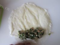 好吃的野芹菜春卷做法图解7)