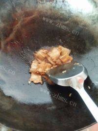 家常菜五花肉炒蒜薹做法图解6)