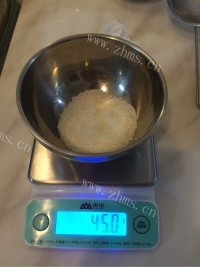 诱人的八寸戚风蛋糕做法图解4)