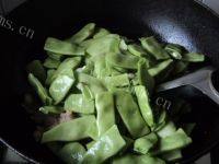 自己做的荷兰豆炒肉做法图解4)