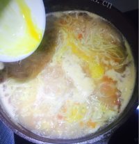 美味的蕃茄鸡蛋面做法图解8)