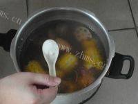 莲藕玉米排骨汤的做法图解九