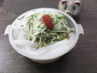 好吃不腻的青瓜拌凉粉做法图解5)