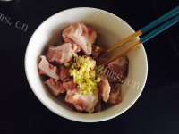 好吃清蒸月牙骨做法图解4)