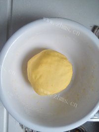 南瓜芝麻糯米饼做法图解3)