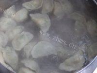 自己做的韭菜馅水饺做法图解11)