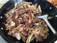 美味的笋干烧肉做法图解8)