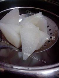 色泽不错的萝卜红烧肉做法图解4)