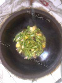 美味的豆角炖土豆做法图解5)