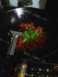 美味的西红柿蛋炒饭做法图解6)