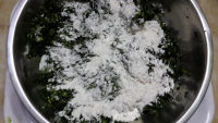 营养的菠菜疙瘩做法图解5)