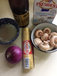 美味法式奶油蘑菇汤做法图解1)