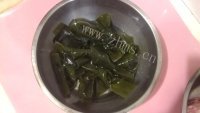 美味的海带猪骨汤做法图解2)