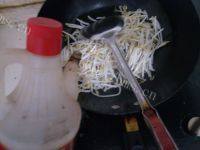 清香的清炒豆芽做法图解5)