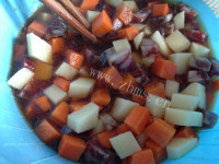好吃的腊肠土豆胡萝卜焖饭的做法图解四