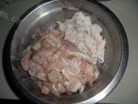 美美厨房之豆角炒肉做法图解1)