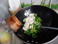 喷香菜椒炒鱼片做法图解12)
