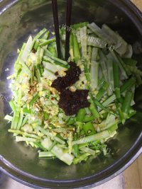 美味的凉拌雷笋做法图解5)